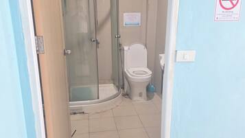 Deluxe Room | Bathroom