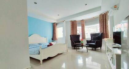 Orca Guesthouse