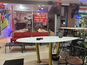 Restaurant - Orca Guesthouse (Pattaya)