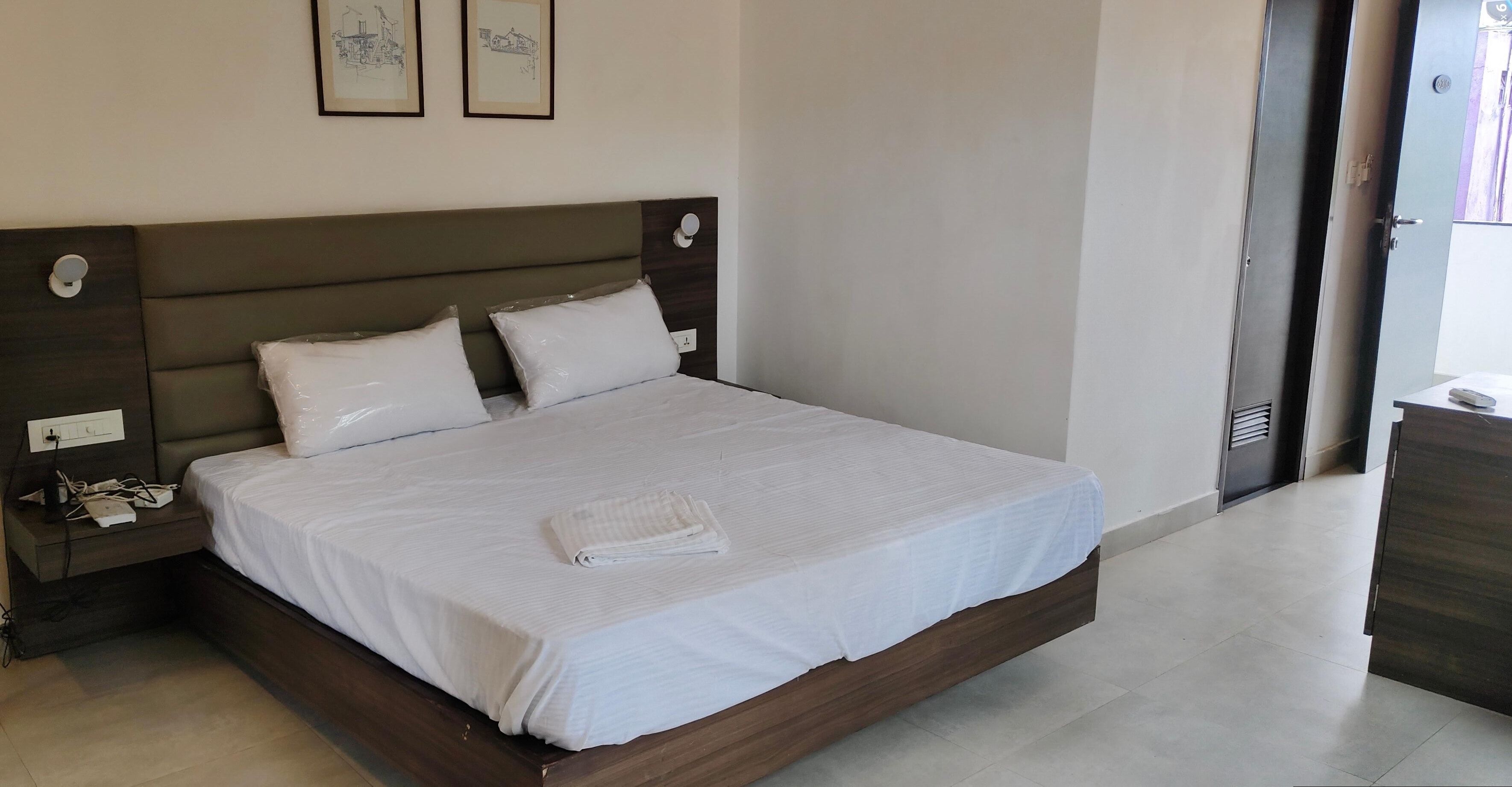 Deluxe Double Room, City View