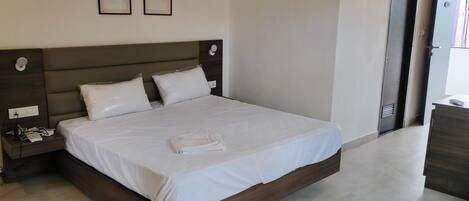 Deluxe Double Room, City View | Free WiFi