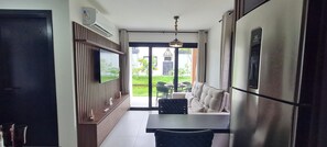 Interior - Village Sunset - Easy Accommodation in Praia do Forte (Açu da Torre)
