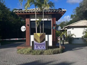 Property grounds - Village Sunset - Easy Accommodation in Praia do Forte (Açu da Torre)
