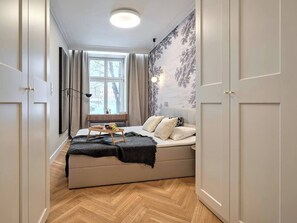 1 habitación, tabla de planchar con plancha, wifi y ropa de cama 