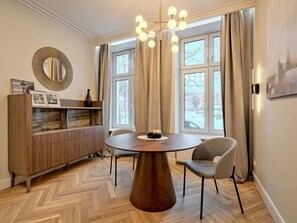 Dining - Gdańsk Downtown Apt - 52 m2, Top Location - by Rentujemy (Gdańsk)