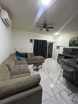 Unclassified image, 2 of 10, button - Mango house (Puerto Vallarta)