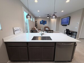 Unclassified image, 4 of 17, button