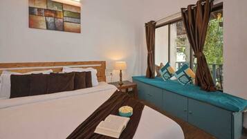 Honeymoon Room | Free WiFi