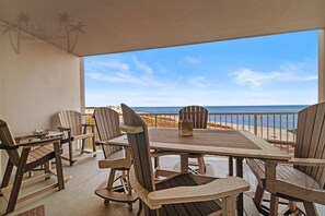 Outdoor dining - Sea Breeze 601 | Condo with Beach Access! (Biloxi)