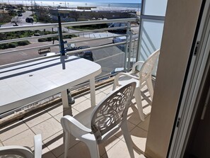 Outdoor dining - Apartment rental (Saint-Jean-de-Monts)
