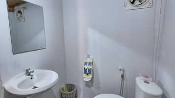 غرفة عائلية - برواق | حمام