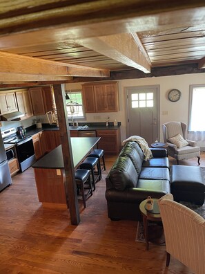 Unclassified image, 3 of 21, button