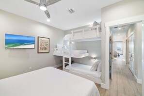 3 bedrooms, desk, iron/ironing board, free WiFi - Steele Away by Liquid Life (Gulf Shores)