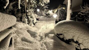 House, 4 Bedrooms, Private Pool, Garden View | Property grounds