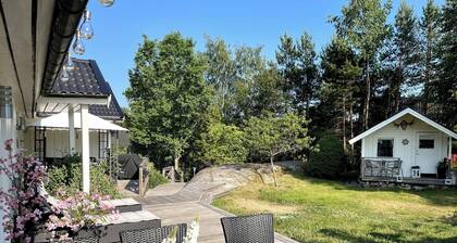 Large House With Pool and Close to the sea