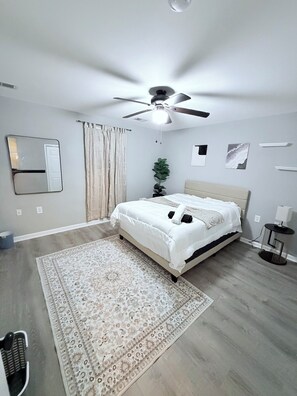 5 habitaciones, tabla de planchar con plancha, wifi y ropa de cama 