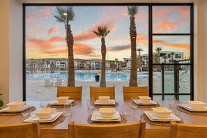 Dining - Pearl Beach A and B: Beachfront Lagoon Duo (St. George)