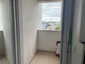 Interior - At the ocean's edge with a balcony - Les Minimes (La Rochelle)