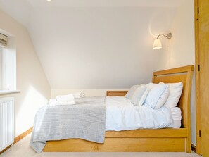 1 bedroom, iron/ironing board, travel cot, WiFi - Dandydills -  an annexe that sleeps 2 guests  in 1 bedroom (Colworth)