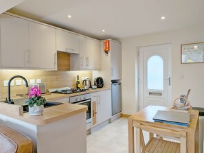 Fridge, microwave, oven, coffee/tea maker - Dandydills -  an annexe that sleeps 2 guests  in 1 bedroom (Colworth)
