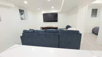 House, 2 Bedrooms | Living room