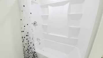 House, 2 Bedrooms | Bathroom