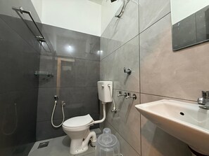 Deluxe Double Room | Bathroom | Combined shower/tub, free toiletries, towels, soap - NAKSHATRA (Neyyattinkara)