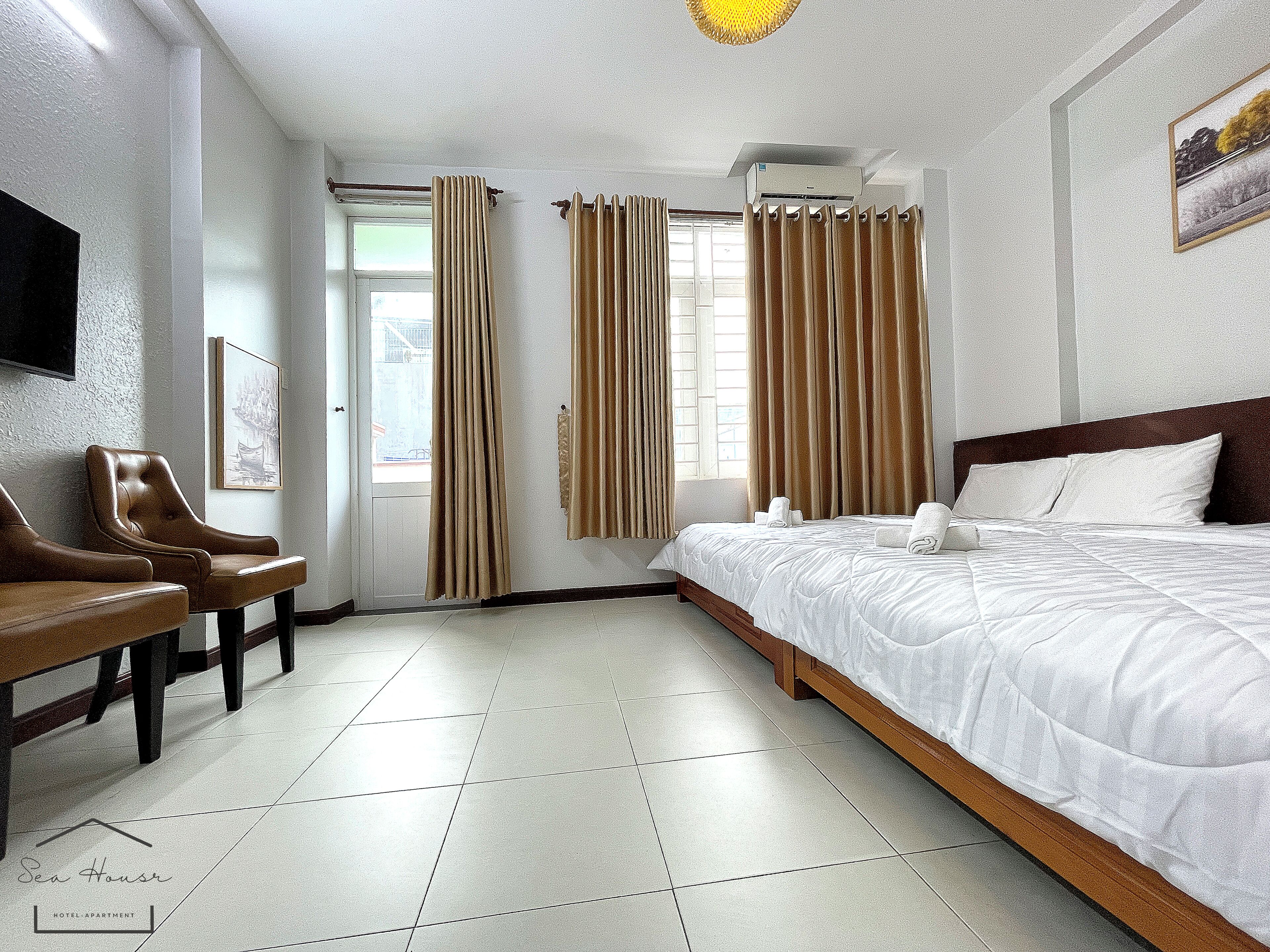 Phòng đôi hoặc 2 giường đơn cơ bản, không hút thuốc, được phép mang theo vật nuôi | Bàn, khu vực làm việc phù hợp cho laptop 