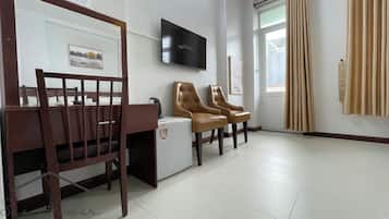 Habitación básica con 1 cama matrimonial o 2 individuales, para no fumadores, se aceptan mascotas | Interior