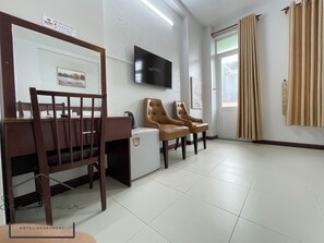 Basic Double or Twin Room, Non Smoking, Pets allowed | Interior - Sea House Hotel Apartment (Vũng Tàu)