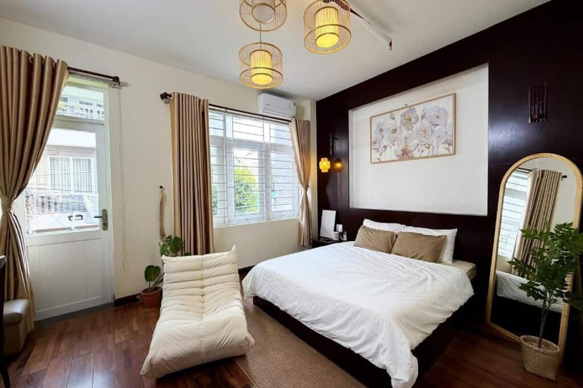 Deluxe Double Room, City View | Desk, laptop workspace, free WiFi