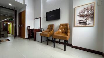 Basic Double or Twin Room, Non Smoking, Pets allowed | Interior