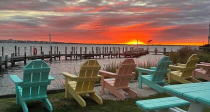Bayfront Sunsets, Renovated Coastal Retreat By Convention Center