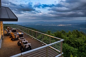 Terrace/patio - Bluff Mountain Estate | Group Getaway, Epic Views, Pool (Sevierville)