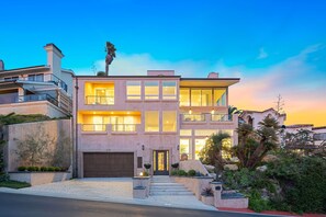 Exterior - 30+ Stay, Walk To Beach, W/Amazing Ocean Views (Laguna Beach)