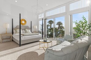 4 bedrooms, iron/ironing board, free WiFi, bed sheets - 30+ Stay, Walk To Beach, W/Amazing Ocean Views (Laguna Beach)