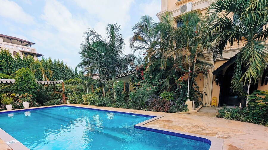 Soraiya Home with Ocean & Harbor View