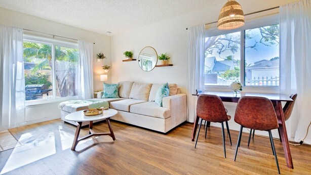 TV - Walk 2 Beach, Close To Village, Great Reviews! (San Diego)