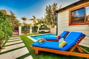 Pool - Amazing Location, Walk 2 Beach,Pool, Jacuzzi,Cute! (San Diego)