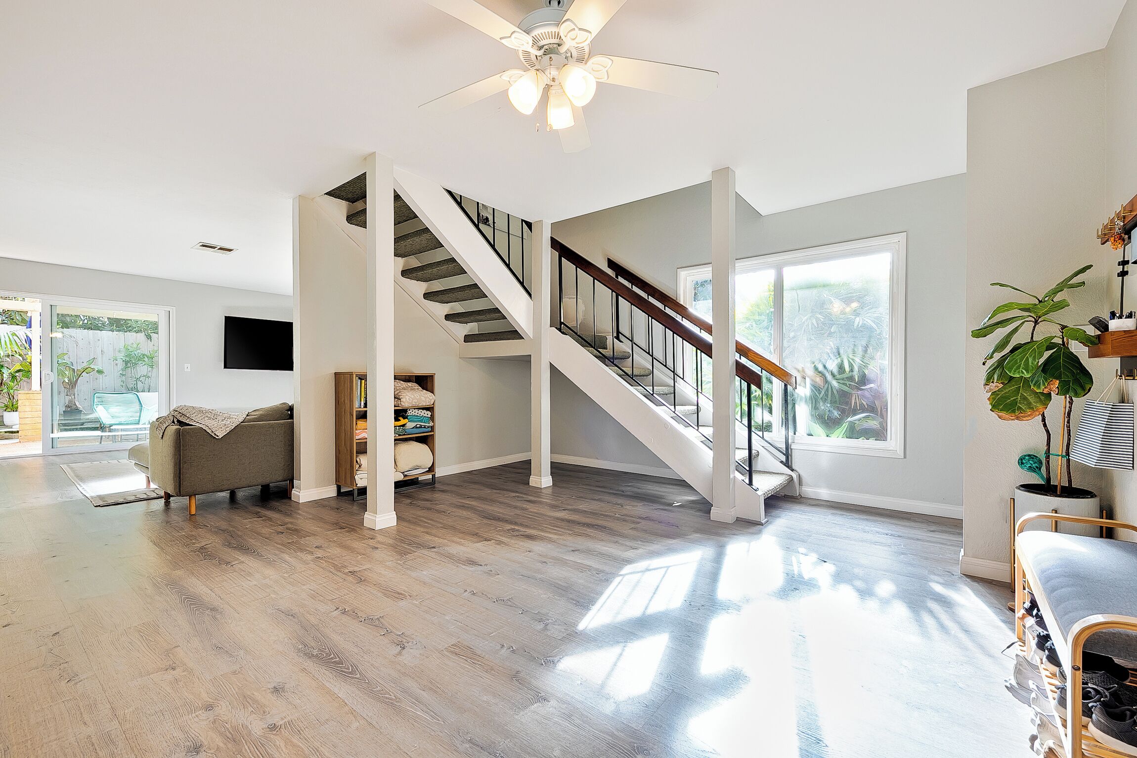 Amazing Reviews W/jacuzzi, Walk 2 Beach, Lrg Yard! - San Diego, CA