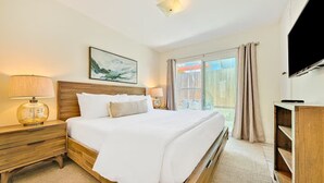 Room - Great for Families,Pool,Jacuzzi,Close 2 Everything (San Diego)