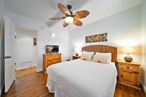 3 bedrooms, iron/ironing board, free WiFi, bed sheets - 20% Off 30+ Stay! Perfect Location, Walk To Shops (San Clemente)