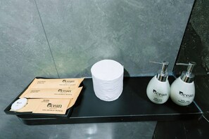 Family Room, Balcony, City View | Bathroom amenities | Shower, hair dryer, towels, soap - OCEAN HOTEL NINH BINH (Ninh Bình)