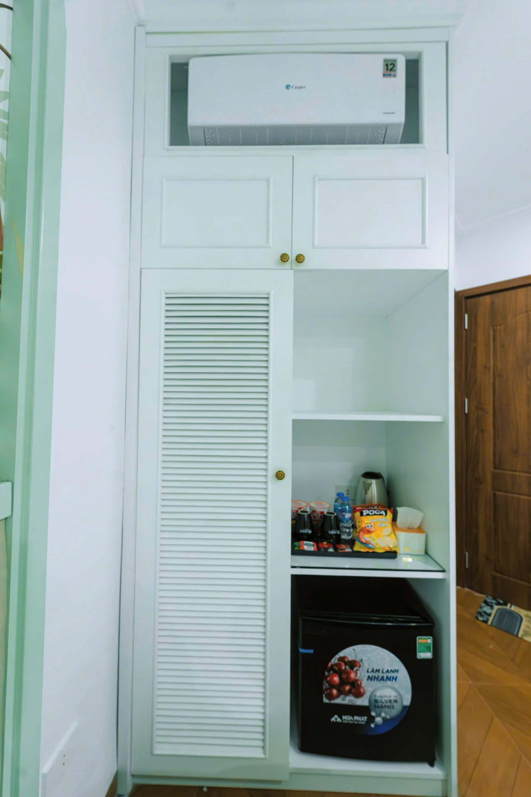 Family Room, Balcony, City View | Interior