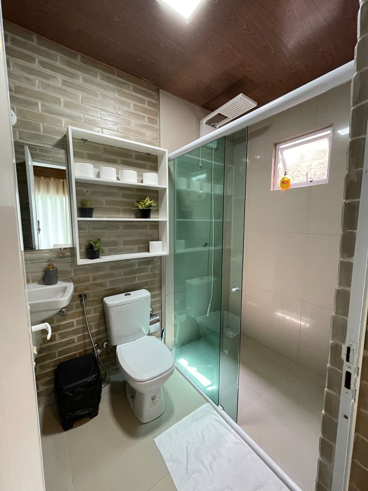 Casa clàssica, vistes al jardí | Bany