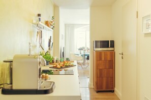 Luokittelematon kuva, 5 kautta 10, painike