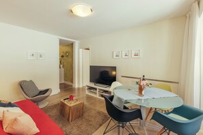 Interior - Spacious 3-room apartment for up to four guests (Lindau)