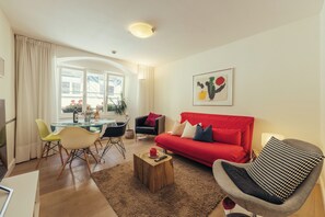 Luokittelematon kuva, 4 kautta 10, painike