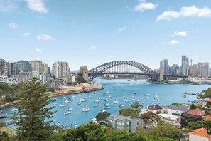 Marina - Postcard Studio A Top floor Lavender Bay Lookout (McMahons Point)