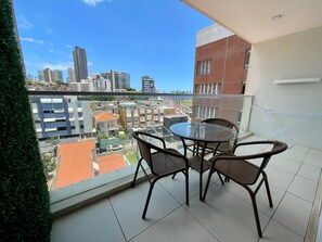 Unclassified image, 5 of 11, button